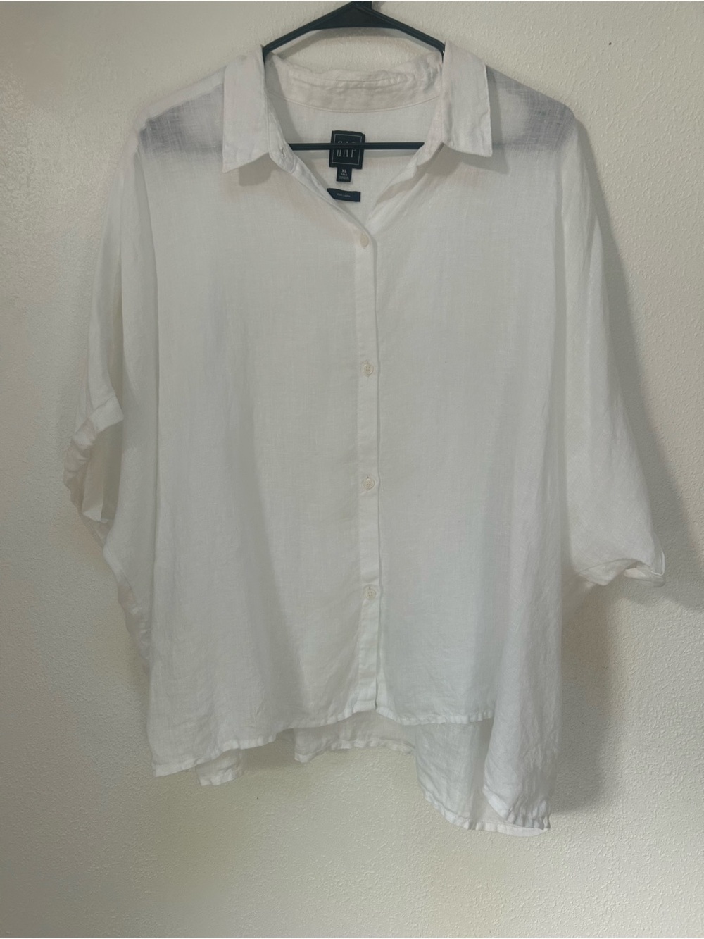 GAP Women’s White button up 100% Linen Shirt size XL Tall, boxy, oversized